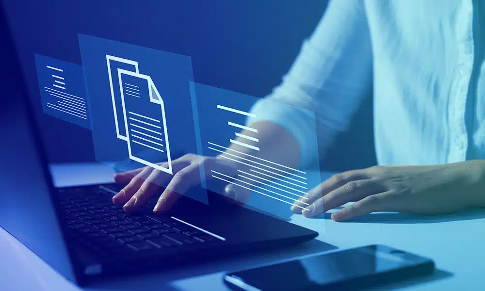 Cliente grabando testimonio para contenido digital