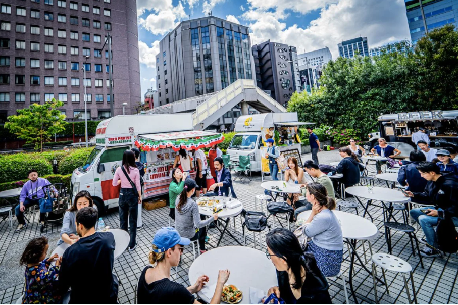 Tacos estilo mexicano en Tokio: tortilla, carne y salsa